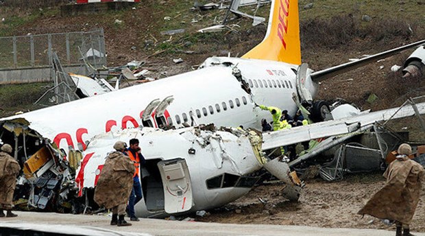 Bakan Turhan'dan uçak kazası açıklaması: Pilot aciz kalmış