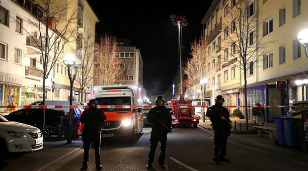 Almanya'da ırkçı saldırı: 9 ölü!