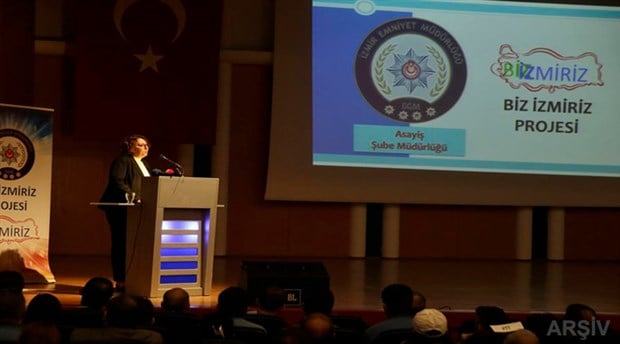 İzmir’de skandal seminer: Hayvan ve çevre konularına duyarlı olanlar terörist olmaya yatkın!