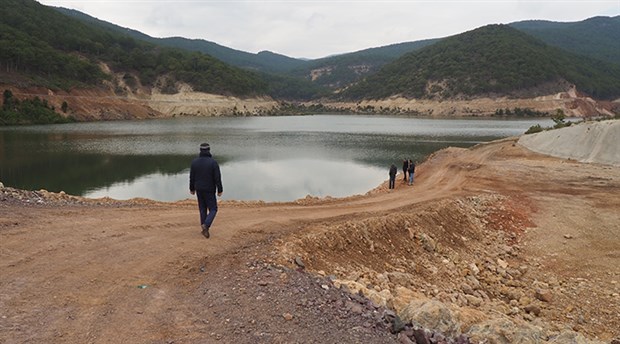 Uşak'ta göletteki sızıntı nedeniyle 2 köy boşaltıldı