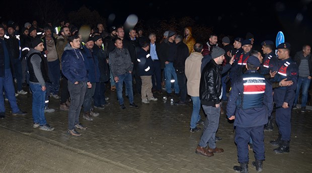 Kastamonu'da maden işçileri işten çıkarılan arkadaşlarına destek amacıyla greve başladı