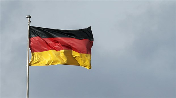 Almanya'da stajyer avukata 'başörtüsü yasağı anayasaya uygun' kararı
