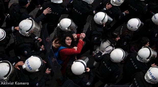Kadıköy'de şiddete karşı dans eden 6 kadının 3 yıla kadar hapsi isteniyor