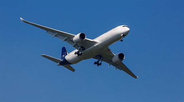 Havayolu şirketleri koronavirüs nedeniyle uçuşlarını askıya alıyor