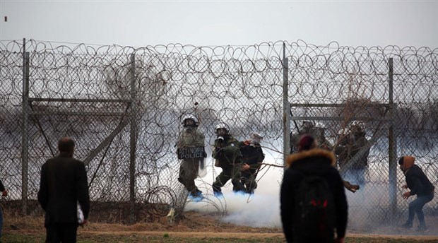 Sınırda bulunan CHP'li vekiller göçmenlere yönelik sert müdahaleleri anlattı