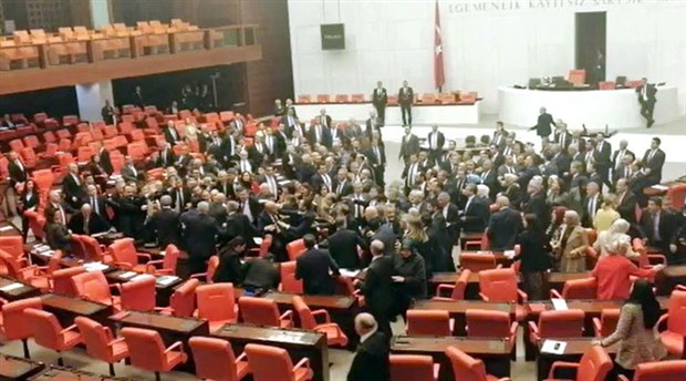 CHP Erdoğan’ın sözlerini ‘iade’ etti: Meclis savaş alanına döndü