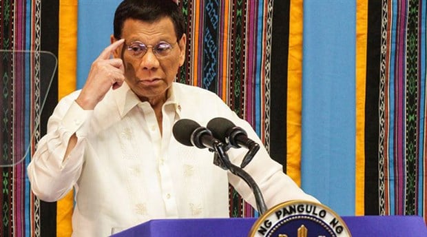 Filipinler'de koronavirüs nedeniyle Devlet Başkanı Duterte'ye dokunmak yasaklandı