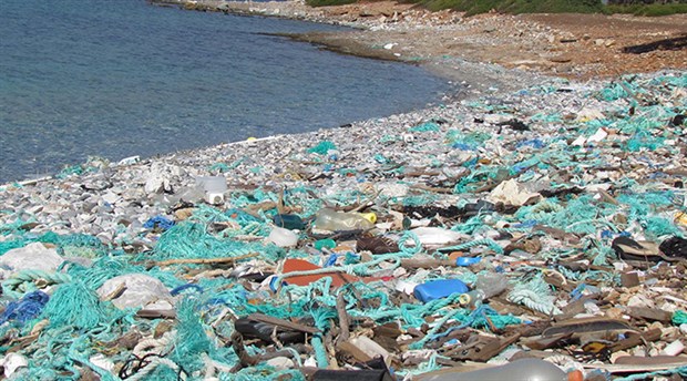 Denizleri plastiğe boğduk