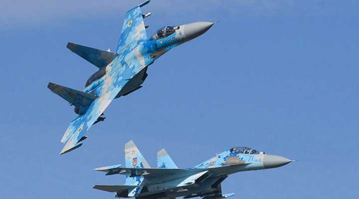 Rus Su-27 uçağı Karadeniz'de düştü