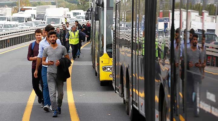 İstanbul'da yarından itibaren maskesi olmayan yolcular toplu ulaşımı kullanamayacak