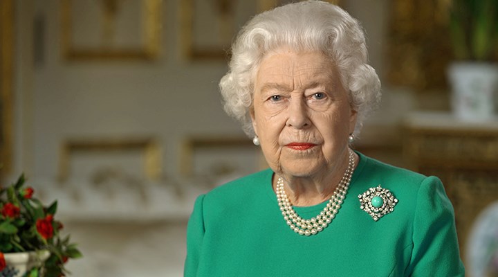 İngiltere Kraliçesi 2. Elizabeth koronavirüs nedeniyle ulusa seslendi