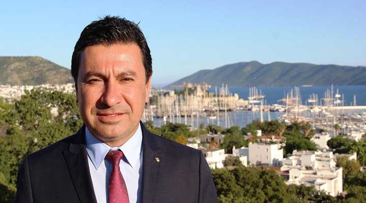 Bodrum Belediye Başkanı Aras'tan çağrı: Vakaların görüldüğü ilçelere de giriş çıkış yasağı getirilmeli