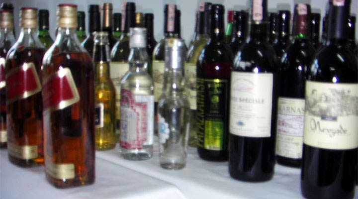 Denizli’de 19 bin 920 litre kaçak alkol ele geçirildi