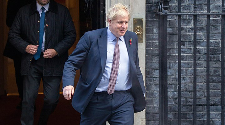İngiltere Başbakanı Johnson yoğun bakımdan çıkarıldı