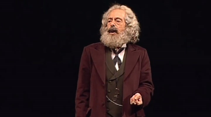 Genco Erkal, 'Marx'ın Dönüşü' oyununu YouTube'da gösterime açtı
