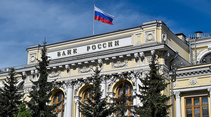 “Rusya ekonomisi koronavirüs nedeniyle günde 100 milyar ruble kaybediyor”