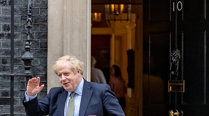 Boris Johnson 22 gün sonra işbaşı yaptı
