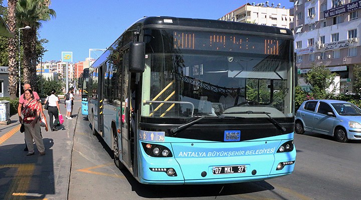 Antalya'da toplu ulaşıma sokağa çıkma yasağı düzenlemesi
