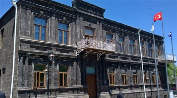 Yeni Şafak, Kars Belediyesi’ni hedef gösterdi