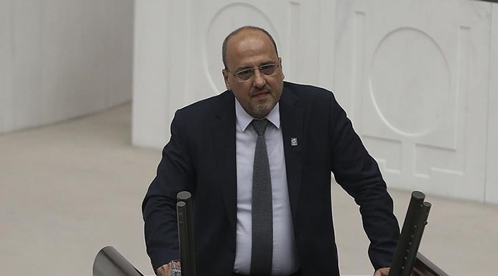 HDP İstanbul milletvekili Ahmet Şık, partisinden istifa etti