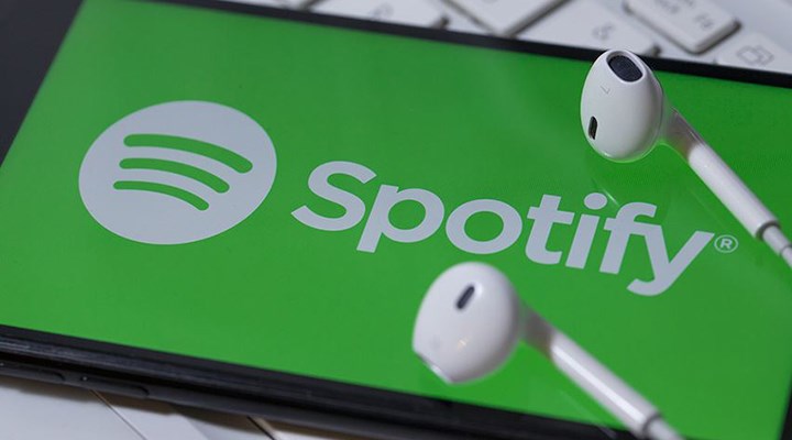 Spotify'da hata bulan Türk, ünlü şarkıcıların hesabına erişti