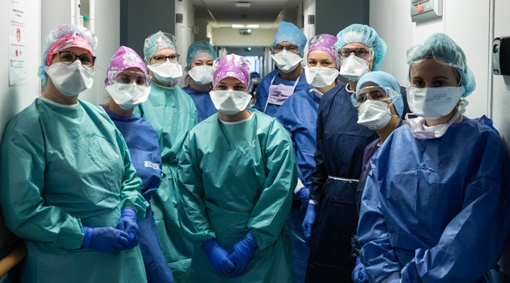 İzmir'de toplam 484 sağlık çalışanı koronavirüs hastası