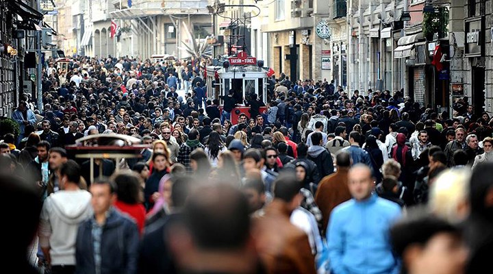 TÜİK açıkladı: Türkiye'de genç nüfus oranı yüzde 15.6'ya düştü
