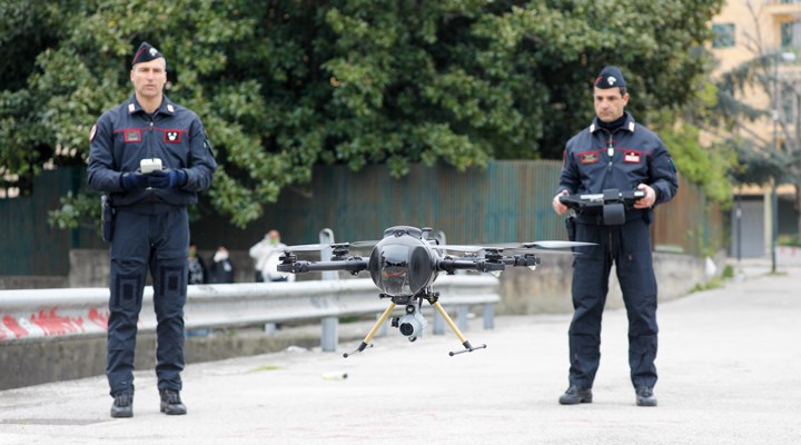 Fransa’da polisin halkı ‘drone’ ile kontrol etmesi yasaklandı