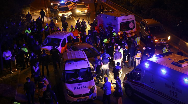 Ankara'da polis uygulama noktasına araç daldı