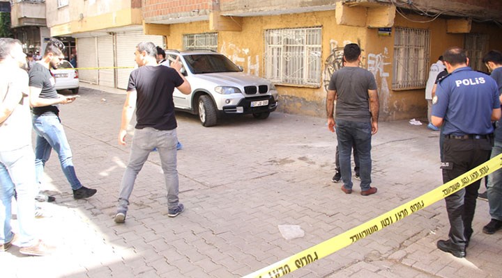 Diyarbakır’da kimlik kontrolü sırasında polis memurunu öldüren zanlı teslim oldu