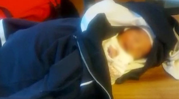 Alüminyum folyoya sarılarak sokağa terk edilmiş 3 günlük bebek bulundu