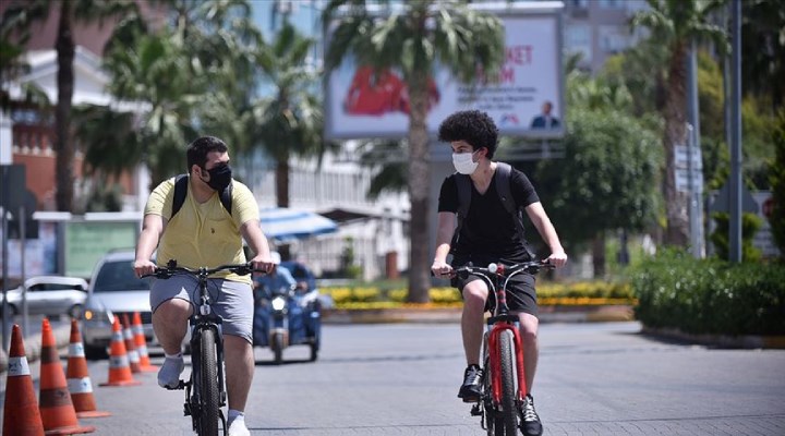 Maskesiz sokağa çıkmanın yasaklandığı il sayısı 39'a yükseldi