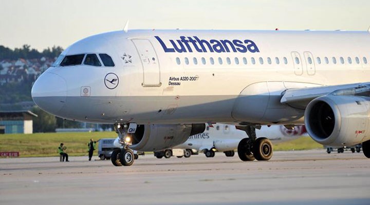 Alman hava yolu şirketi Lufthansa 22 bin kişiyi işten çıkarak