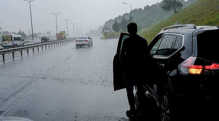 İstanbul'da şiddetli yağış ve dolu