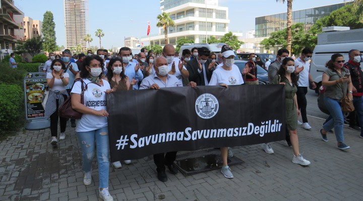 İzmir ve Aydın Baroları’nın Ankara’ya yürüyüşü başladı: Kral çıplak demeye devam edeceğiz