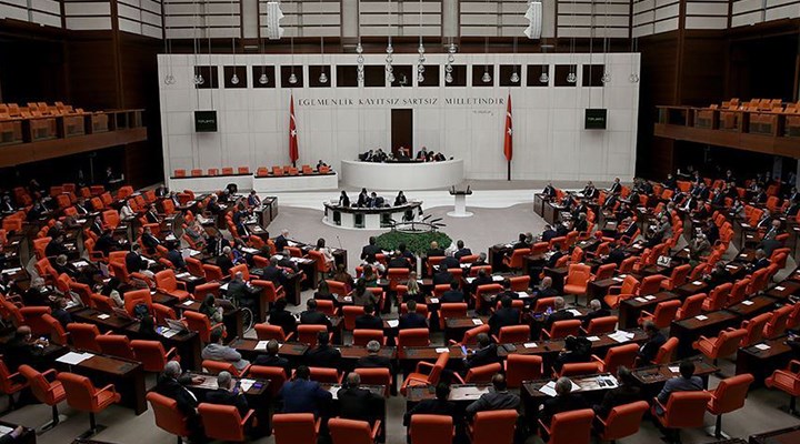 AKP’nin Meclis’e fazla mesai planı