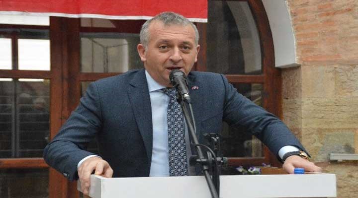 AKP’den MHP’ye geçen Aydın, görevinden istifa etti