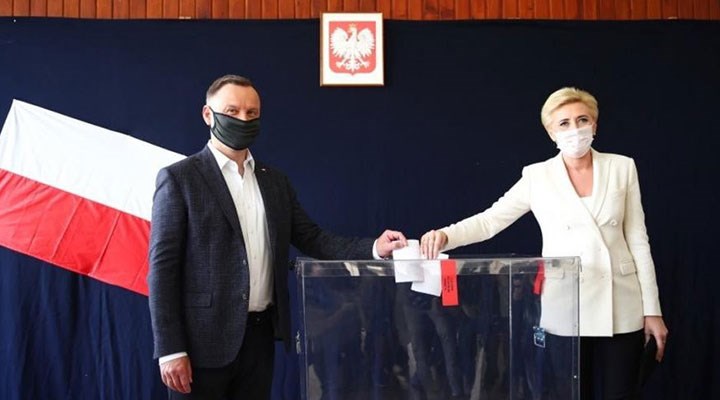 Polonya'da Cumhurbaşkanlığı seçimlerinde sonuç çıkmadı