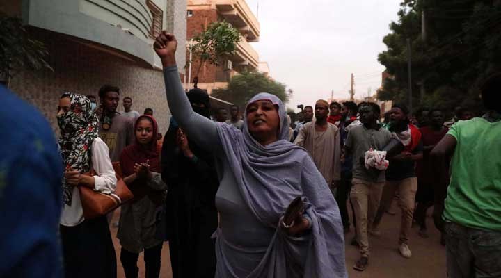 Sudan'da Müslüman olmayanların içki içmesine izin verilecek