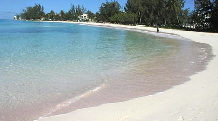 Barbados, evden çalışan turistlere 1 yıl oturma izni verecek