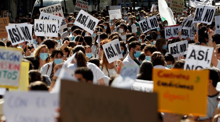 İspanya'da sağlık çalışanlarından protesto: Süresiz grev kararı alma aşamasındayız