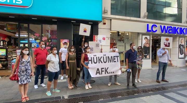 CHP Gençlik Kolları'ndan 'İnternetimize dokunmayın' eylemi