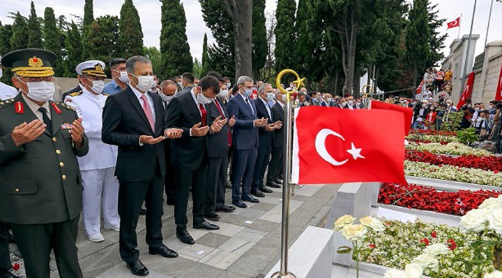 Valiliğin düzenlediği 15 Temmuz törenine siyasi partilerden bir tek AKP'nin il başkanı davet edildi
