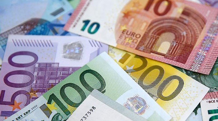Bakan Selçuk açıkladı: Eğitimli bakıcı desteği 300 euroya çıkarıldı