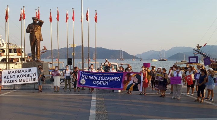 Ege’nin kadınları İstanbul Sözleşmesi için direnmeye devam ediyor