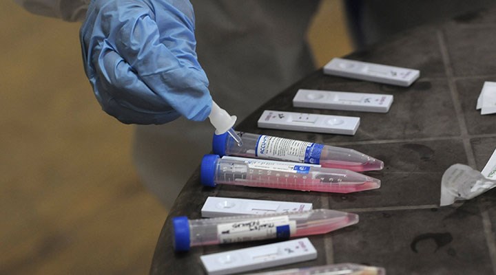 Rusya Sağlık Bakanlığı’ndan koronavirüs aşısı açıklaması: Klinik denemeler tamamlandı