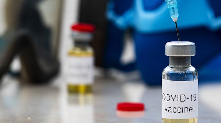 Oxford aşısının ortağı AstraZeneca, yan etkiler konusunda tazminattan muaf tutulacak