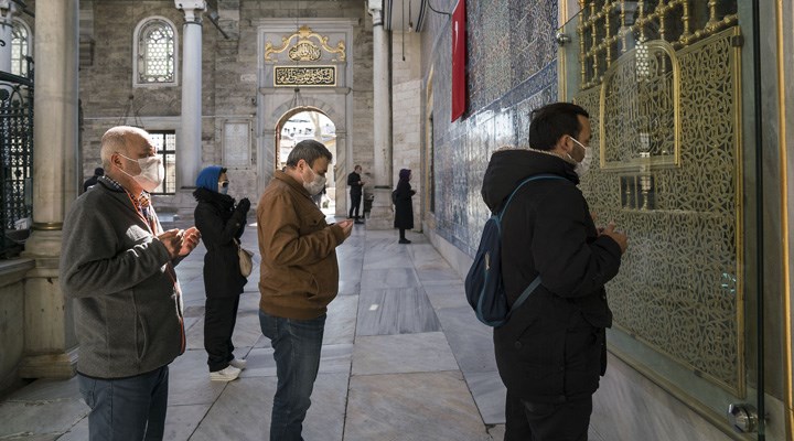 Araştırma: AKP'li yıllarda ahlakı tanrı inancına bağlayanların oranı düştü