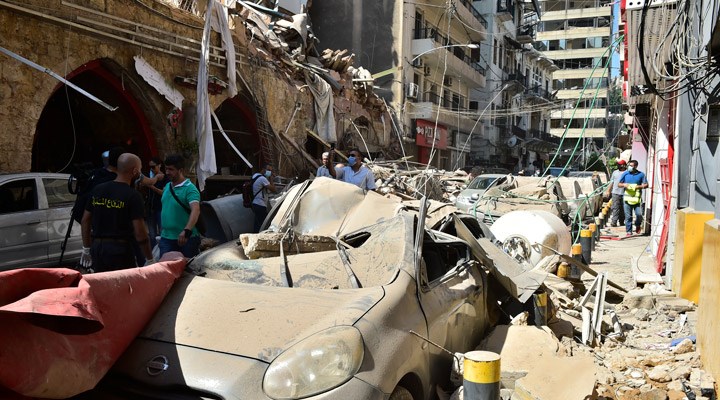 Fotoğraflarla Beyrut'taki patlama sonrası yıkım