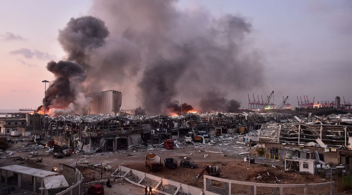 Beyrut Limanı’nda patlamanın izleri çok ağır: Lübnan yasta